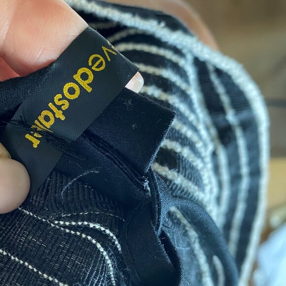 Chapeau protège soleil noir et blanc ajustable - Picture 7 of 7